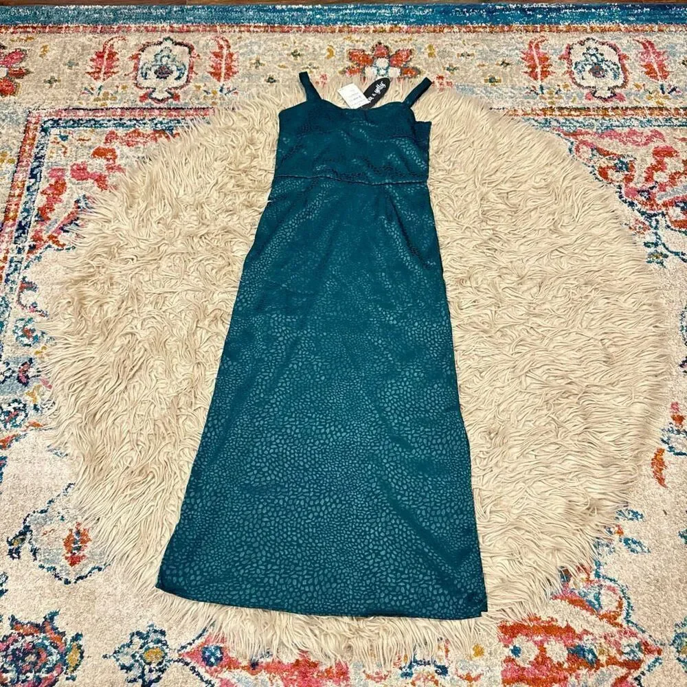NWT Ava and Yelly dress size 14